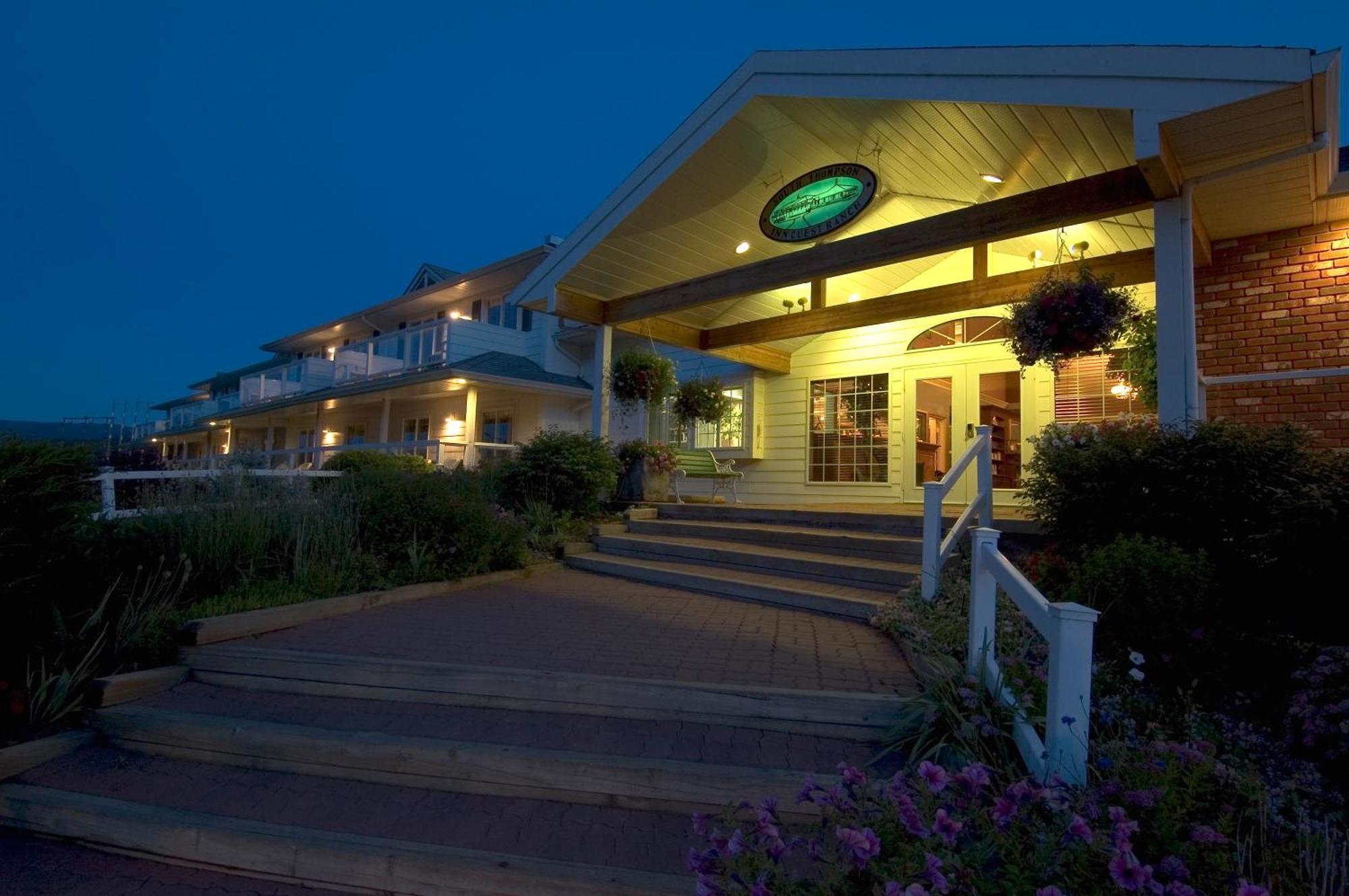 South Thompson Inn & Conference Centre Kamloops Buitenkant foto