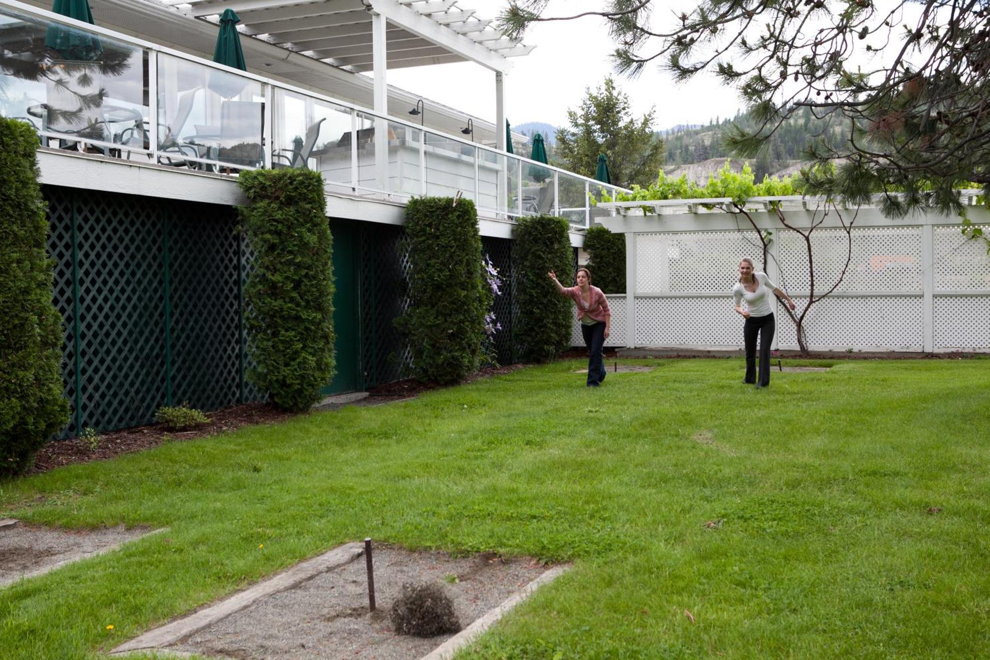 South Thompson Inn & Conference Centre Kamloops Buitenkant foto