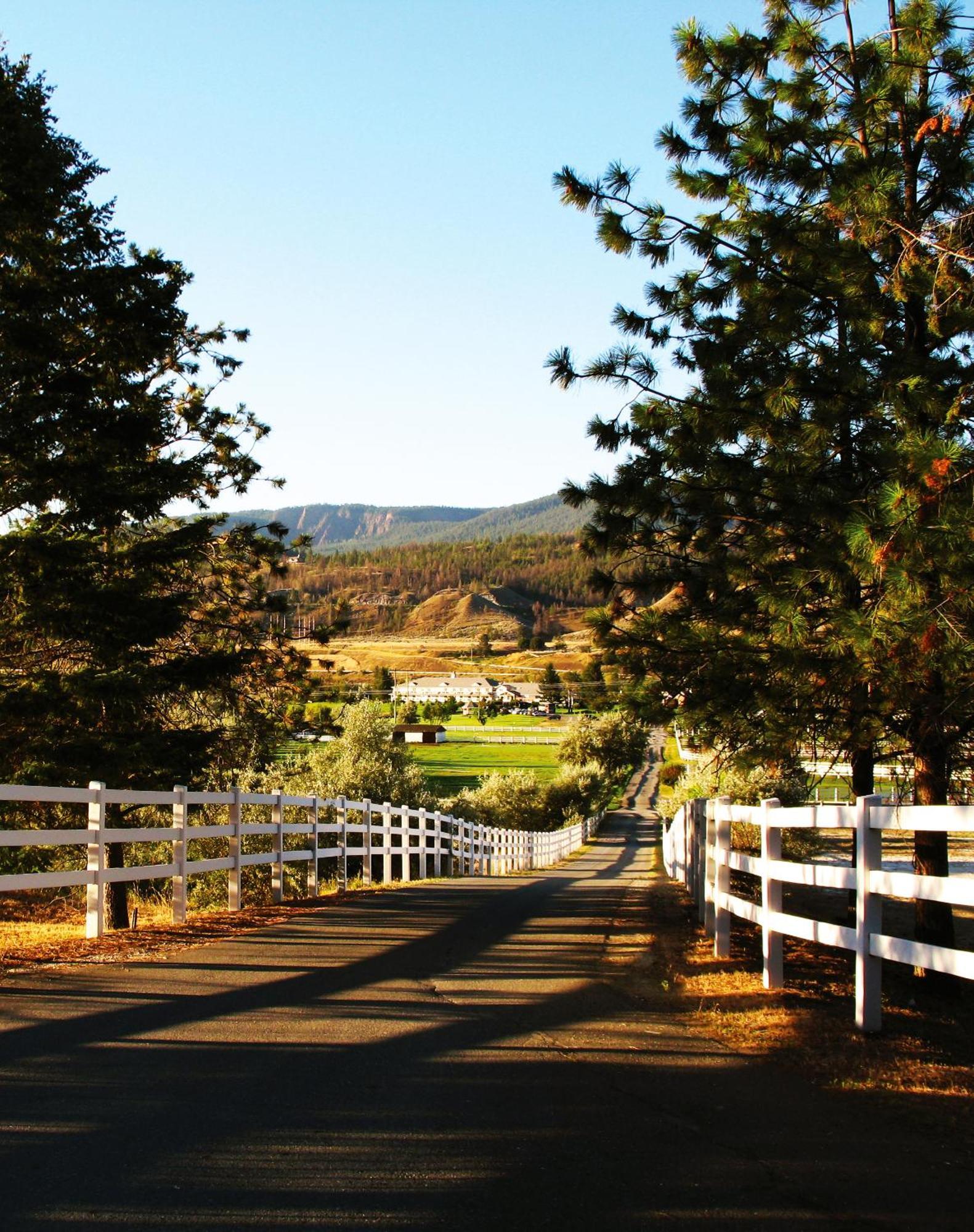 South Thompson Inn & Conference Centre Kamloops Buitenkant foto